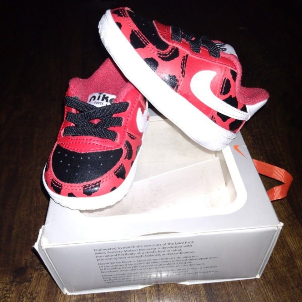 Nike  infant
